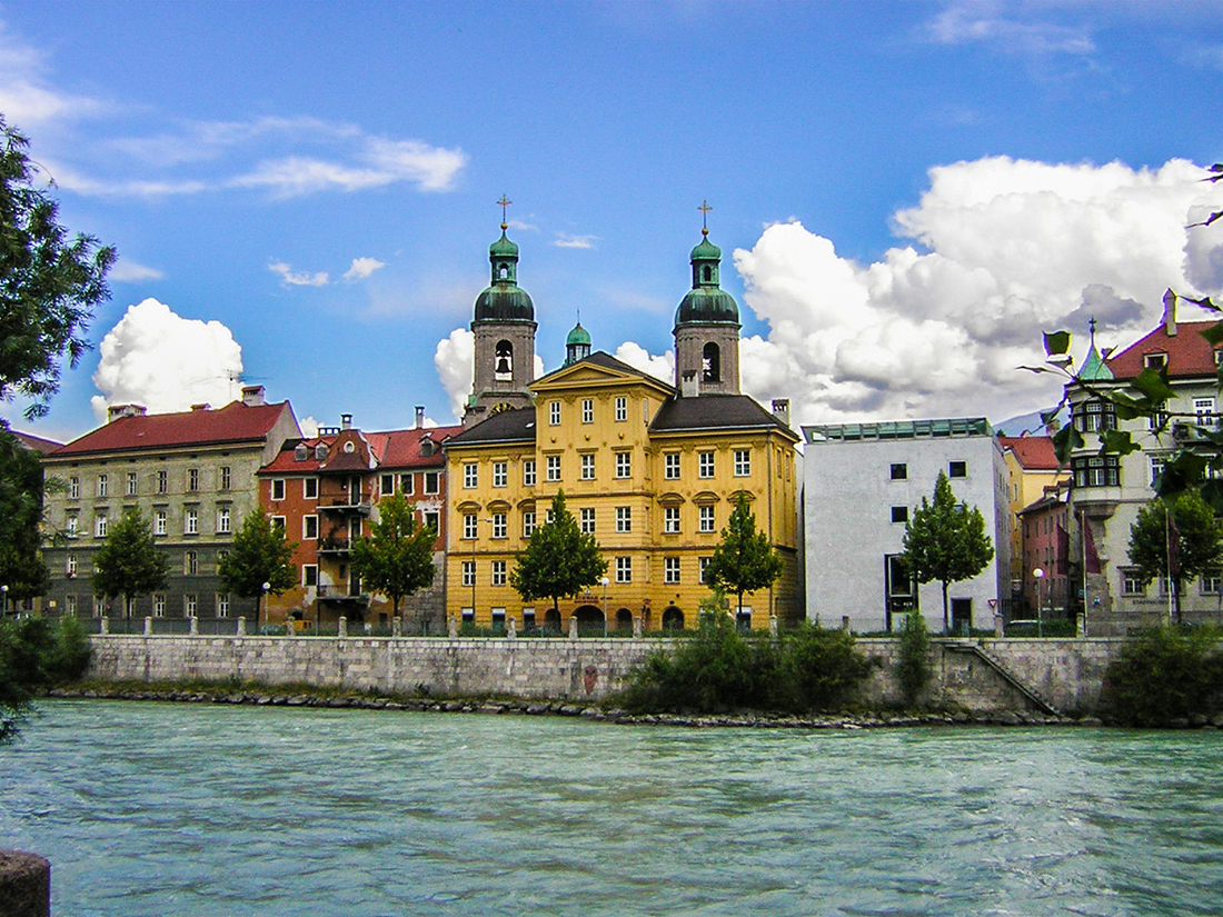 Innsbruck - Inn con veduta sulla citta