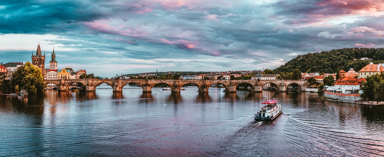 Praga ponte San Carlo