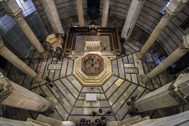 Battistero di Pisa - Interno